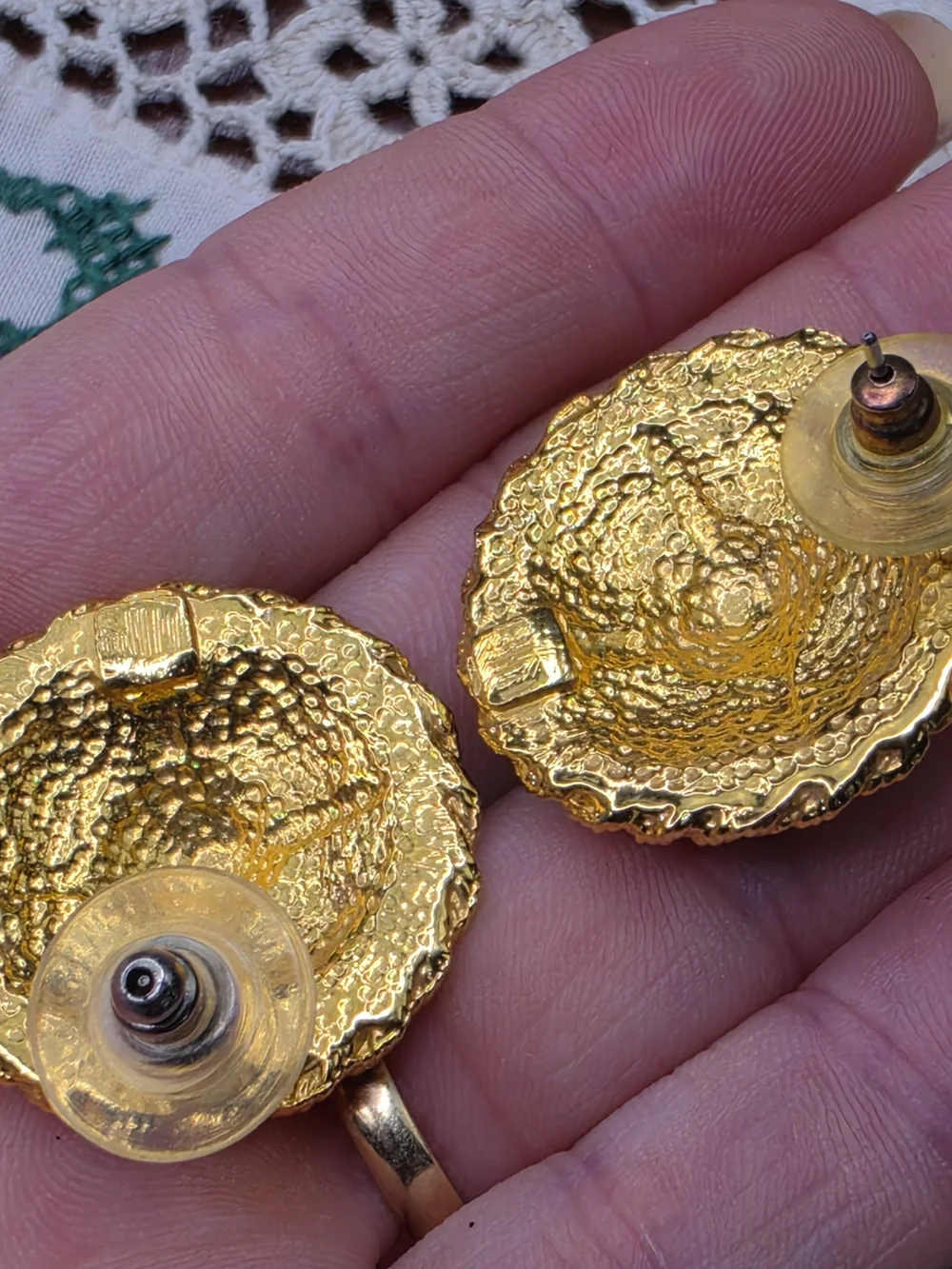 Vintage 80s Pink & Burgundy Enamel  Gold Plated Rope-Accent Coin Earrings 1